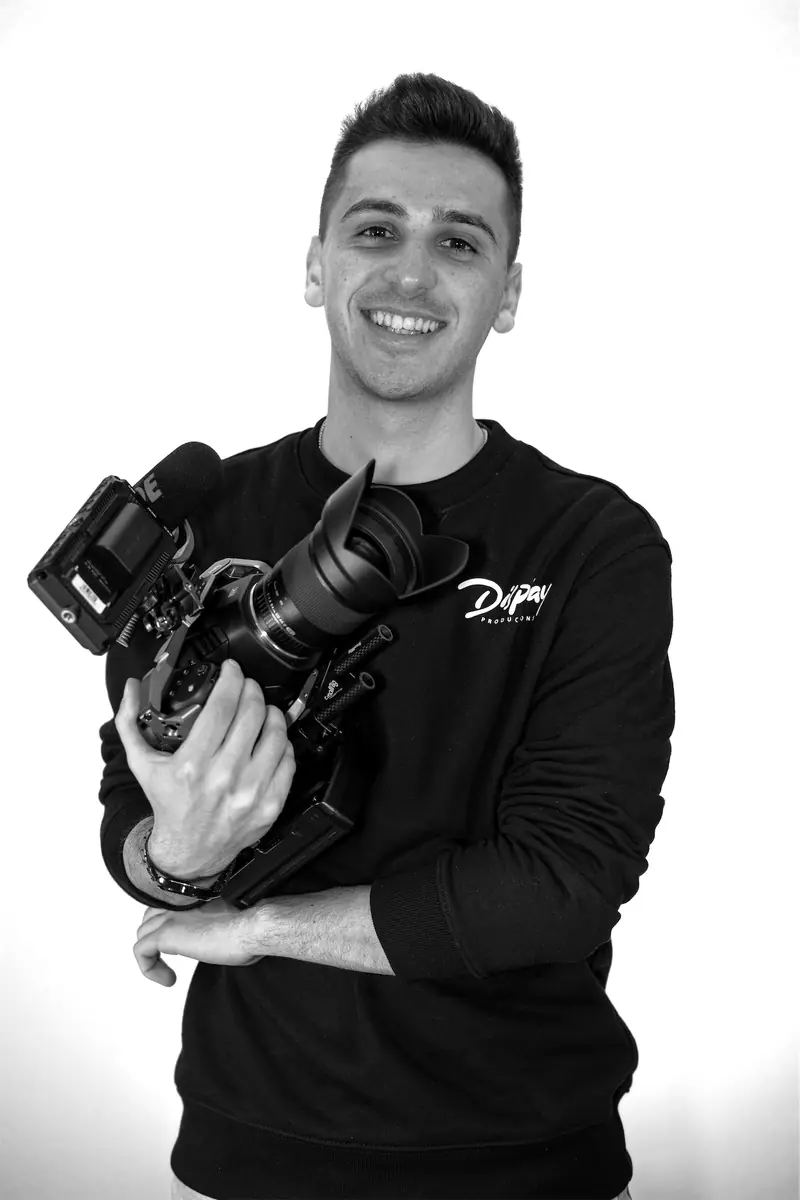 Un dels fundadors de Display Productions amb una claqueta